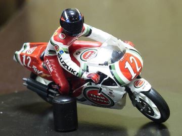 Afbeelding van Juan Lopez Mella Suzuki RGV500 1994 1:24 onyx