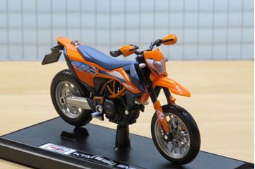 Afbeelding van KTM 690 SMC R supermotard 1:18 23092
