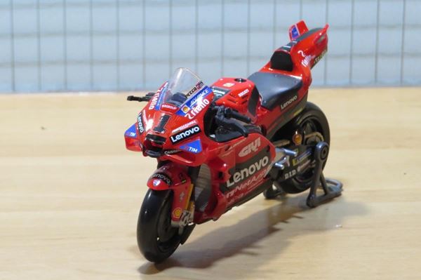 Picture of Francesco Bagnaia Ducati Lenovo Desmosedici 2024 1:18 maisto 36398