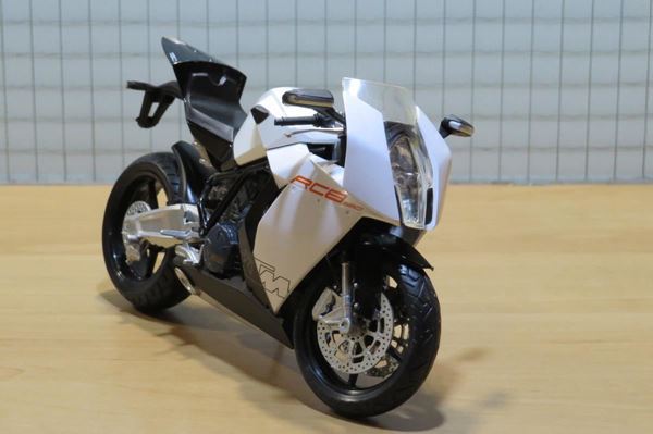 Picture of KTM RC8 white 1:12 600602 los