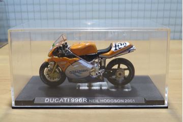 Afbeelding van Neil Hodgson Ducati 996R 2001 1:24