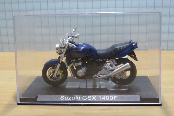 Picture of Suzuki GSX1400 F 1:24