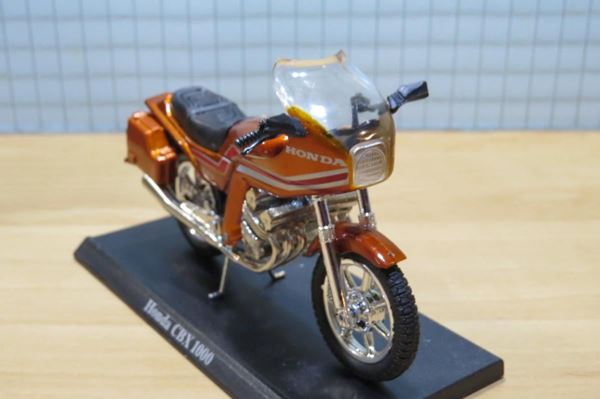 Picture of Honda CBX1000 1:18 blister