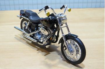 Afbeelding van Harley Davidson FXDL Dyna Low Rider 1:18 (148) blister