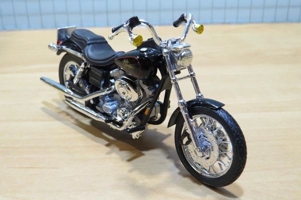 Picture of Harley Davidson FXDL Dyna Low Rider 1:18 (148) blister
