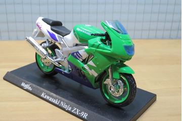 Afbeelding van Kawasaki ZX-9R gr/wt  1:18 blister