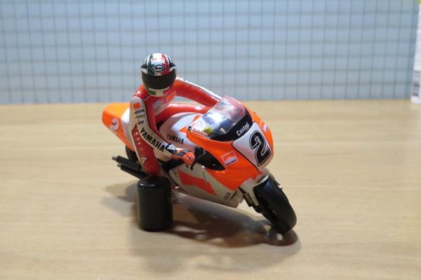 Picture of Luca Cadalora Yamaha YZR500 1995 1:24 XM017