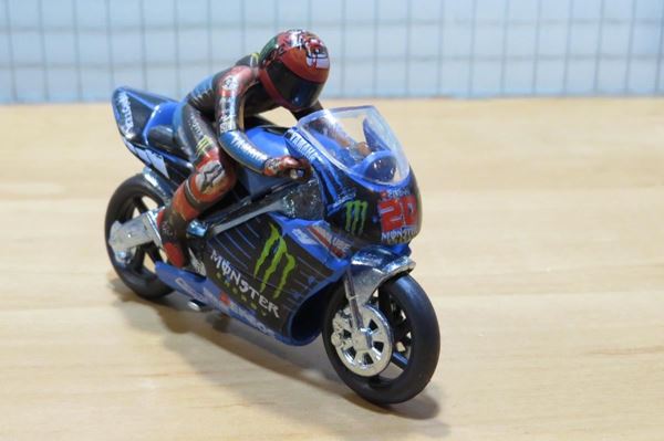 Picture of Fabio Quartararo Monster Yamaha YZR-M1 2025 1:22 guisval
