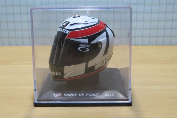 Picture of Randy de Puniet Shark helmet 2012 1:5