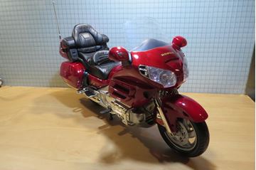 Afbeelding van Honda GL1800 Goldwing 1:6 76264