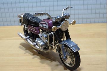 Afbeelding van Suzuki GT750 1:15 polistil