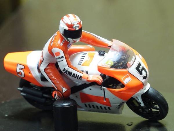 Picture of Luca Cadalora Yamaha YZR500 1994 1:24 XM016