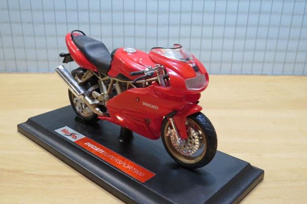 Picture of Ducati Supersport 900 red 1:18 los