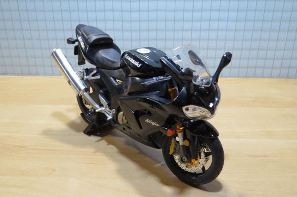 Picture of Kawasaki ZX-10R 1:12 los