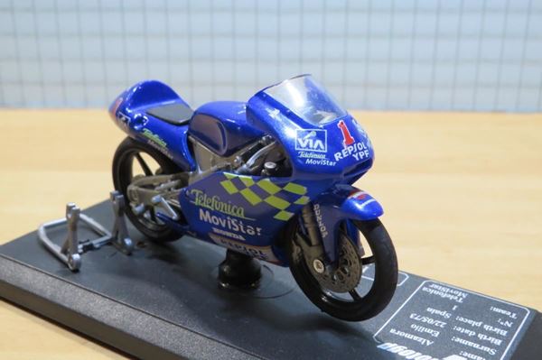 Picture of Emilio Alzamora Honda RS125 2000 1:18 los