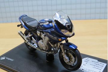 Afbeelding van Suzuki GSF Bandit S 1:18 Solido