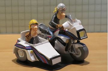 Afbeelding van Joe Bar Jean Manchzeck & Pierrot Yamaha XS1100 panda zijspan 1:18 JB110