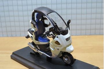 Afbeelding van BMW C1 1:18 Welly