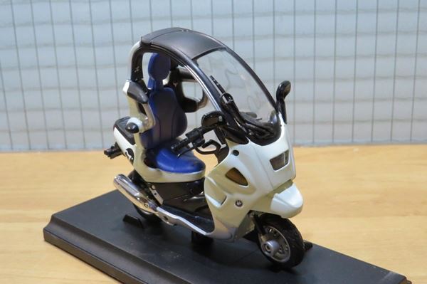 Picture of BMW C1 1:18 Welly