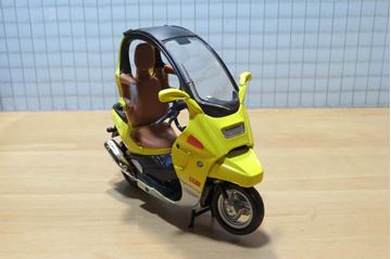 Afbeelding van BMW C1 1:18 yellow blister