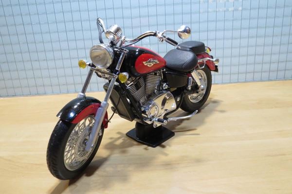 Picture of Honda VT1100c VT1100 Shadow 1:10 breuk