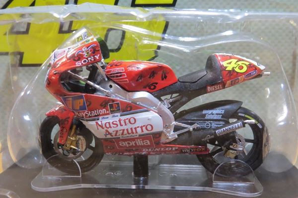 Picture of Valentino Rossi Aprilia RSW250 Imola 1999 1:18 breuk
