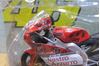 Picture of Valentino Rossi Aprilia RSW250 Imola 1999 1:18 breuk