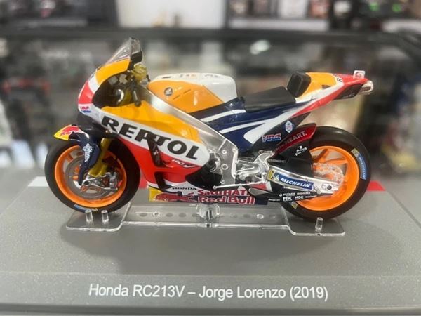 Picture of Jorge Lorenzo Honda RC213V 2019 1:18 diecast los