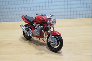 Afbeelding van Suzuki GSF Bandit N 1:18 breuk