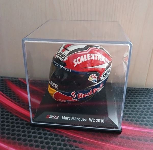 Picture of Marc Marquez Shoei helmet 2010 Moto 3 1:18