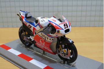 Afbeelding van Danilo Petrucci Ducati desmosedici 2017 1:18 breuk