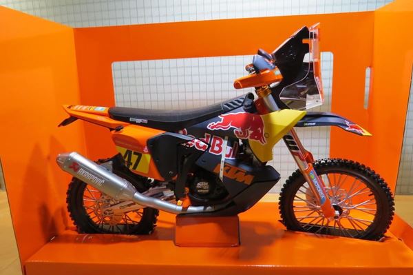 Picture of Kevin Benavides KTM 450 Dakar Rally Red Bull 1:6 Maisto