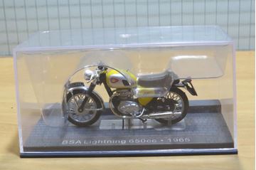 Afbeelding van BSA lightning 650 1:24