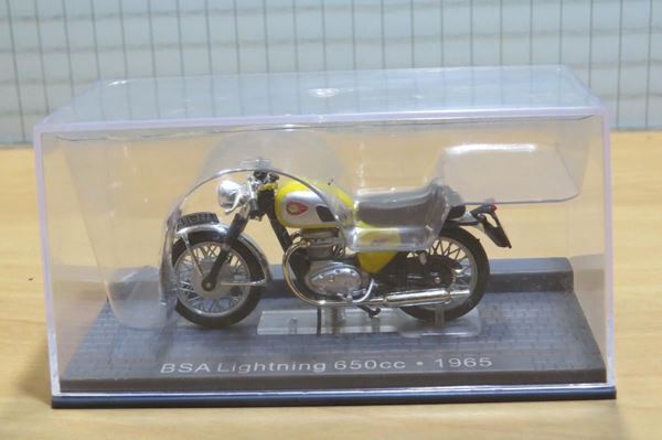 Picture of BSA lightning 650 1:24