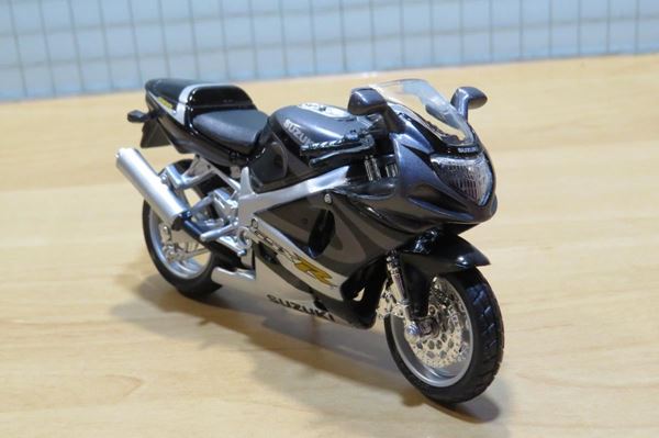 Picture of Suzuki GSX-R1000 1:18 blister
