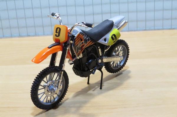Picture of KTM 400 EX 1:18 blister