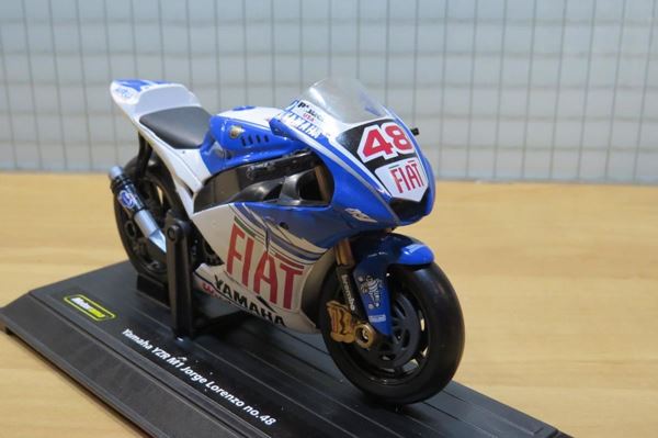 Picture of Jorge lorenzo Yamaha YZR M-1 2008 1:16 motorama