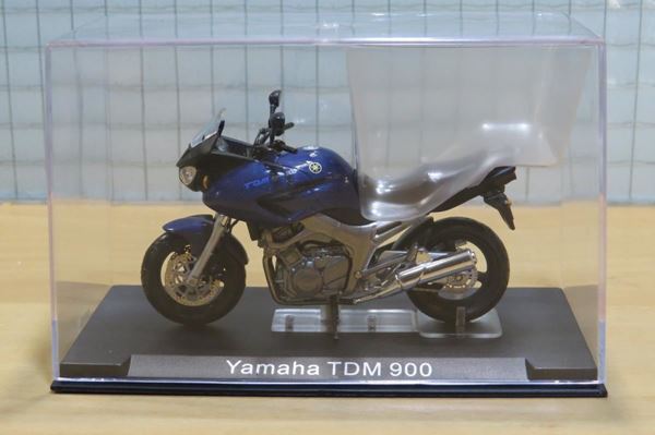 Picture of Yamaha TDM900 1:24