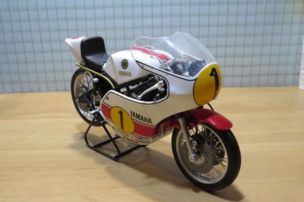 Picture of Giacomo Agostini Yamaha OW23 1975 1:12 los