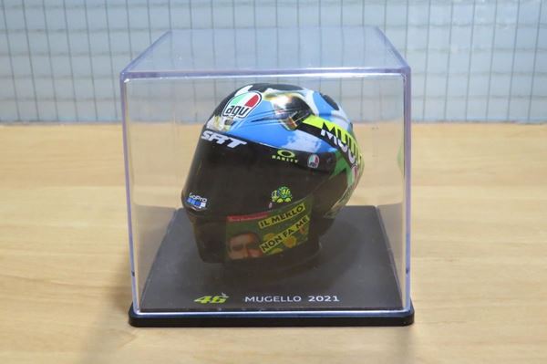 Picture of Valentino Rossi AGV helmet 2021 Mugello 1:5