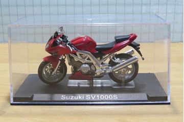 Afbeelding van Suzuki SV1000S 1:24