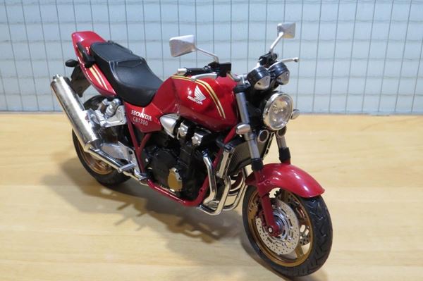 Picture of Honda CB1300 SF 1:12 red 602604