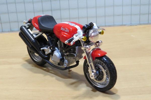 Picture of Ducati Sport 1000 red 1:18 Bburago