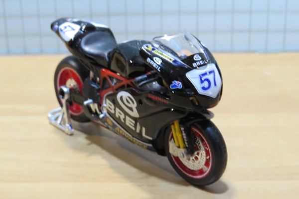 Picture of Lorenzo Lanzi Ducati 749 2004 1:18