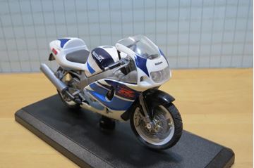 Afbeelding van Suzuki GSX-R750 srad 1:18 diecast