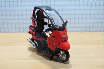 Afbeelding van BMW C1 1:18 maisto blister