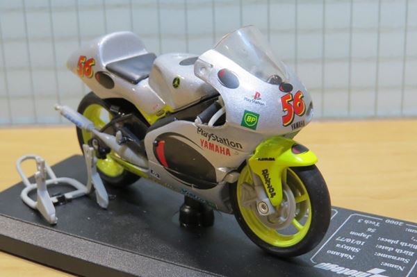 Picture of Shinya Nakano Yamaha YZR250 2000 1:18