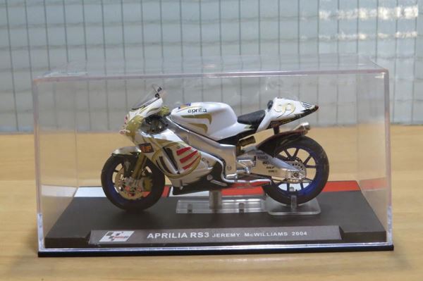 Picture of Jeremy McWilliams Aprilia RS3 2004 1:24