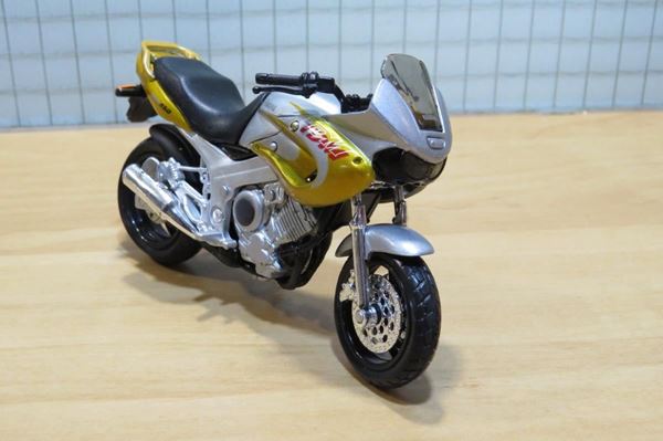Picture of Yamaha TDM850 1:18 los