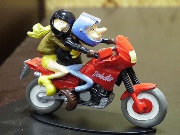 Picture of Joe Bar Ella Leffoix & Sam Soul Honda 650 Dominator 1:18 jb05 los